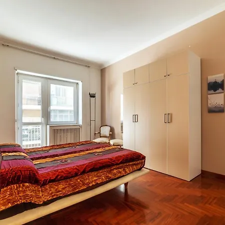 Guesthost - Mm Cipro Elegant *