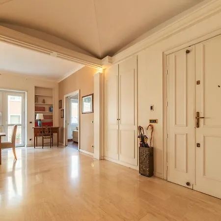 Guesthost - Mm Cipro Elegant *